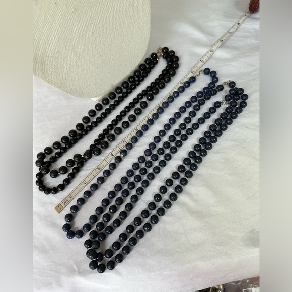 Set of 5 black and blue old lady style bead necklaces - Picture 2 of 3